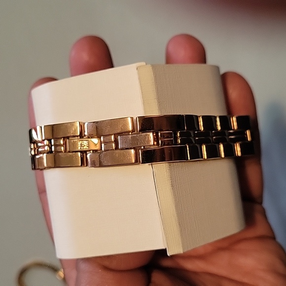 Anne Klein women's watch - Picture 4 of 5